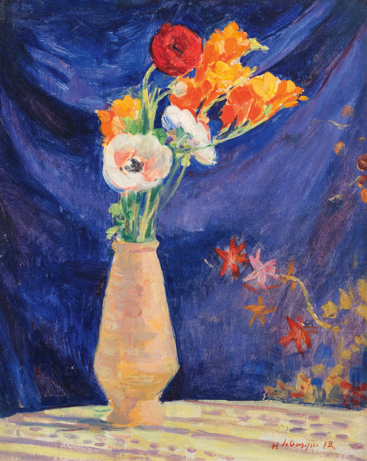 Vase d’anémones sur fond bleu (1912)